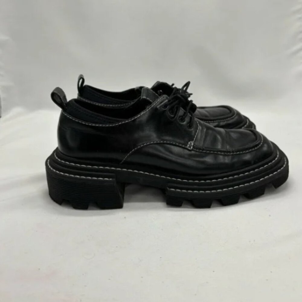 Charles & Keith black moccasin women's shoes size 35 / 5